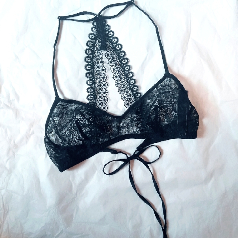 Victoria's Secret Very Sexy Lace Black Bralette Size S